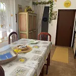 Casal Dos Carpinteiros - Carpenters Couple Santa Cruz (Oeste)