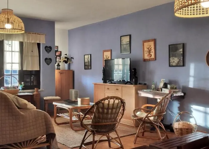 Casal Dos Carpinteiros - Carpenters Couple Santa Cruz (Oeste)