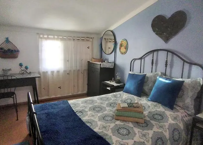 Casal Dos Carpinteiros - Carpenters Couple Santa Cruz (Oeste)