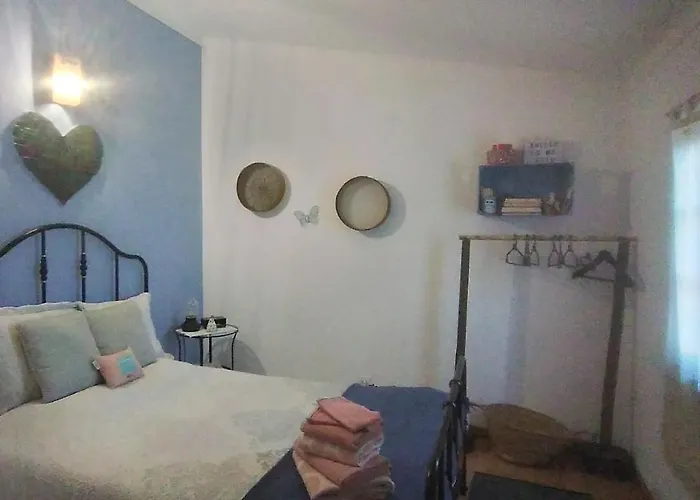 Casal Dos Carpinteiros - Carpenters Couple * Santa Cruz (Oeste)