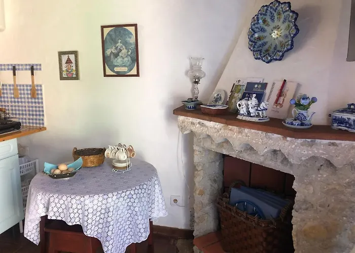 Casal Dos Carpinteiros - Carpenters Couple * Santa Cruz (Oeste)