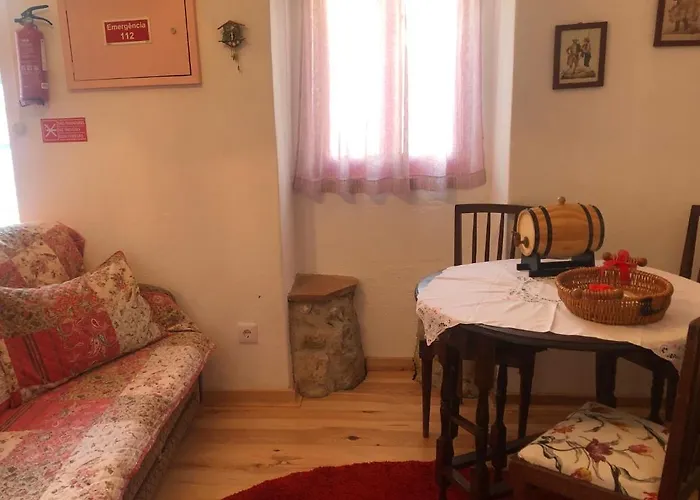 Casal Dos Carpinteiros - Carpenters Couple *